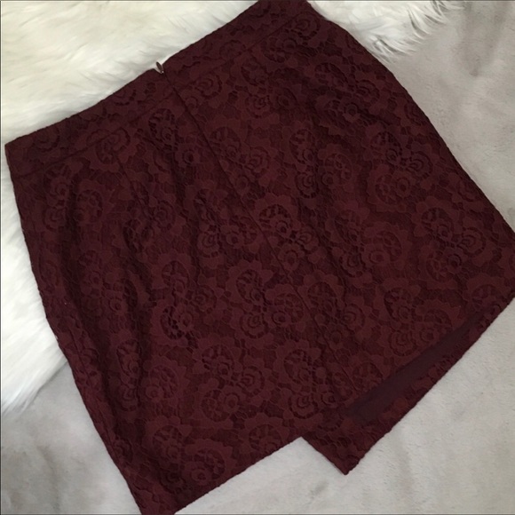 Madewell Asymmetrical Lace burgundy skirt - Picture 7 of 8
